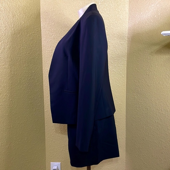 Theory 2 piece coat and skirt set - Picture 3 of 8